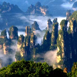 長(zhǎng)沙往返A(chǔ)5線：張家界、黃龍洞、猛洞河漂流、鳳凰古城五日游